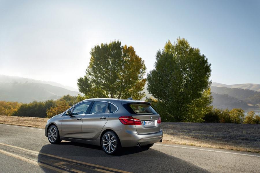  BMW 2-Series Active Tourer 2014 года  (фото 18 из 64)